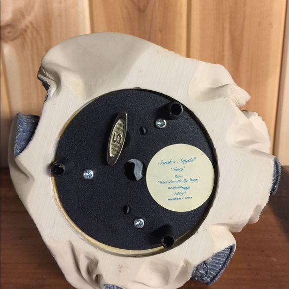 Sarah’s Angels “Nancy” Collectible Angel Music Box - Picture 5 of 5